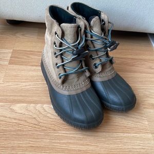 Sorel big kids boots size 2